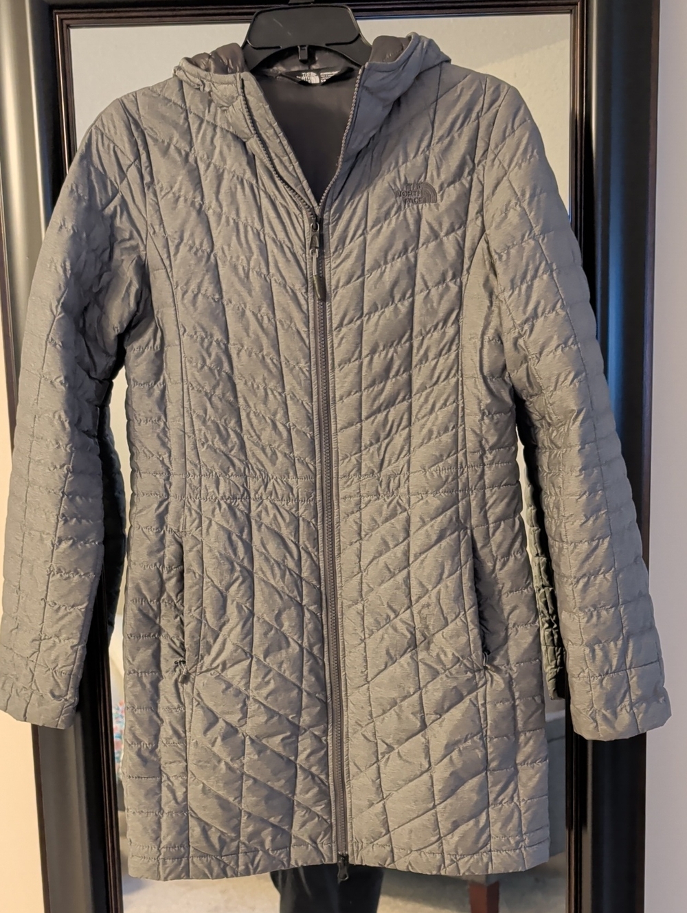 The North Face Women's Lightweight Quilted Hooded Puffer Coat - Gray